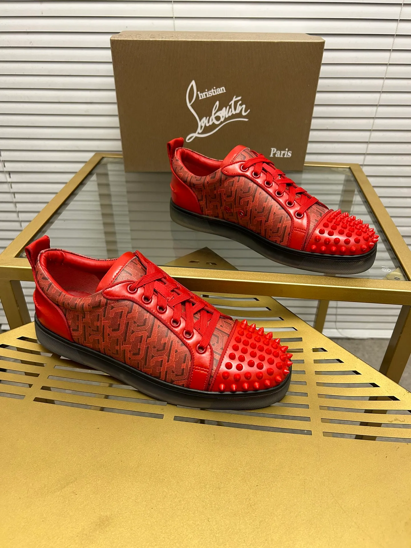 (Customized model) Ex-factory price is 500. christian louboutin (CL red sole shoes) counter series, casual sneakers for couples 📢 📢 📢 Exclusive hot style release 🎈🎈💪 Movable latex feet 👻 Finished outsole line [Proud] 😝Female 35-40# Male 38#-46, global supply😝 [Top version]: Original imported genuine leather upper, top original leather lining, original molded TPU outsole, original 1:1 detail processing, original shoe last,